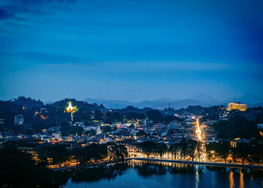 From Colombo:Colombo Airport/Negombo to Kandy Pvt Transfer