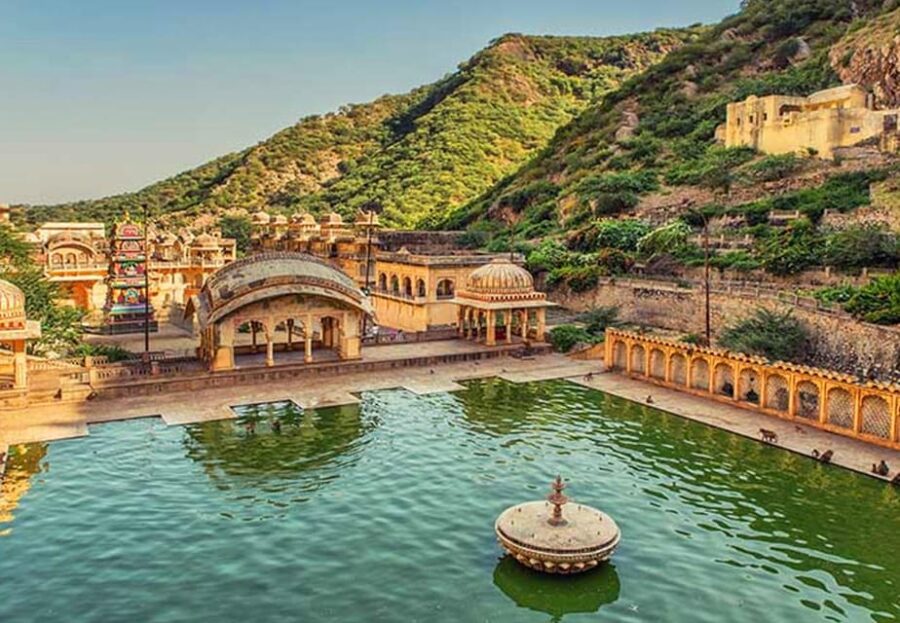 From Delhi : Jaipur Tour With Galta Ji Temple(Monkey Temple)