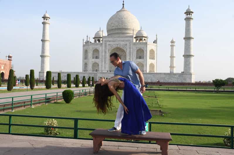 From Delhi: Private Taj Mahal & Agra Day Trip With Transfers