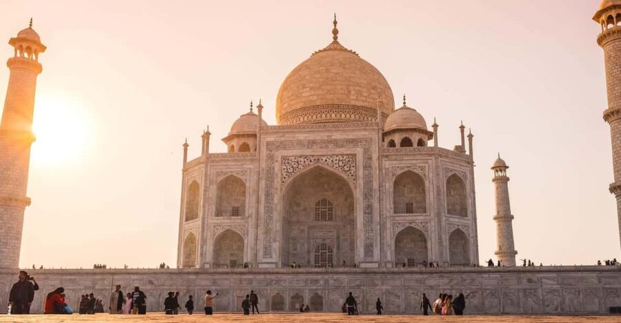 From Delhi: Private Taj Mahal and Agra Tour by Express Train