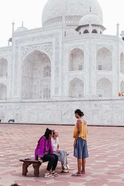 From Delhi: Taj Mahal Sunrise and Agra Fort Private Tour