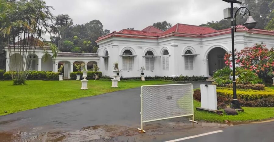 From Jakarta : Botanical Garden, Waterfalls, Natural Views