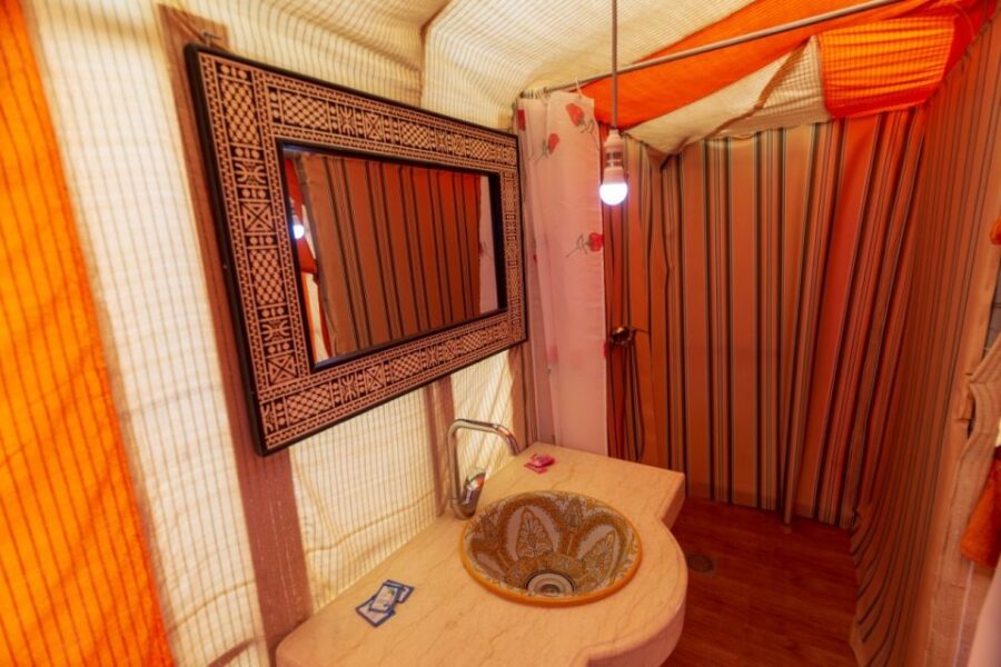 From Merzouga: Desert Overnight in Heated Tent & Camel Ride