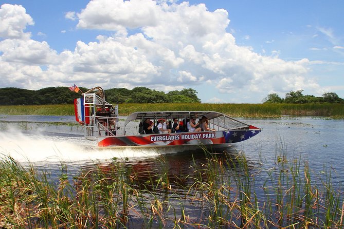 From Miami: Everglades Airboat, Wildlife Show, and Roundtrip Bus