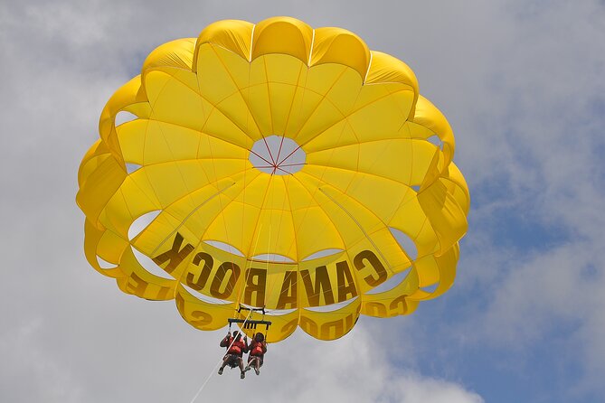 From Punta Cana: Amazing Activity Parasailing Hotel Pickup