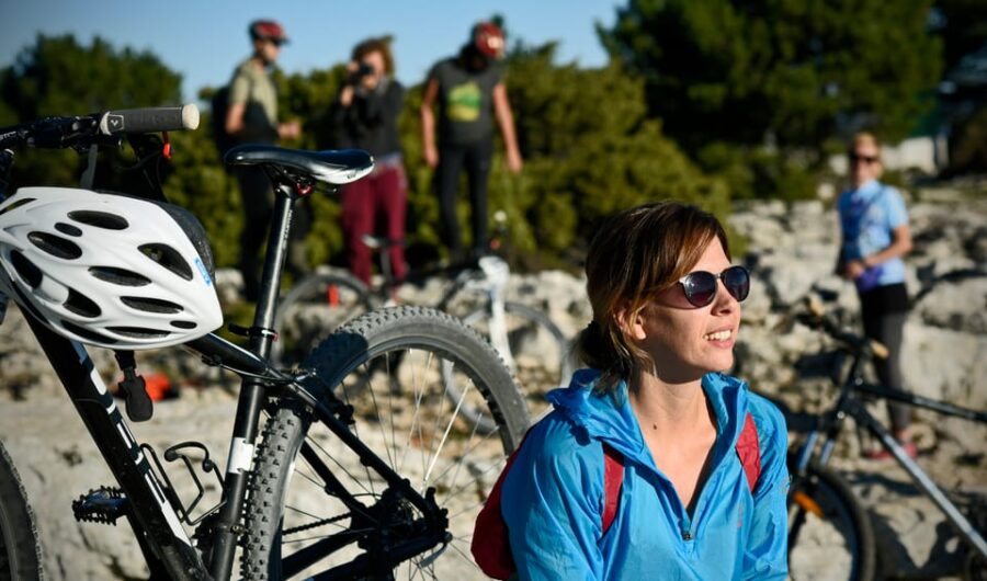 From Supetar & Postira: Vidova Gora to Dol Biking Tour