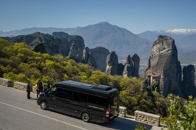 Full Day Tour From Athens to Meteora by Train & Bus
