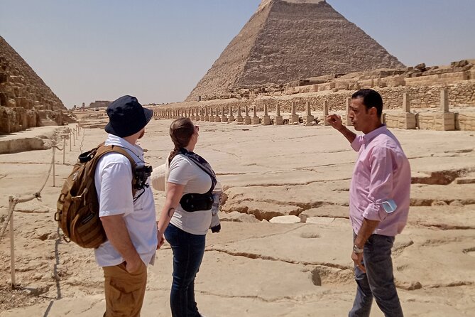 Giza Pyramids, Sphinx and Egyptian Museum Guided Day Tour From Cairo