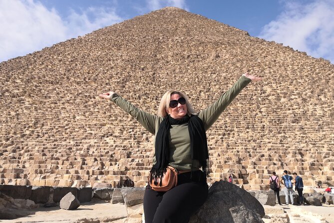 Giza, the National Museum and Khan El Khalili Private Day Tour