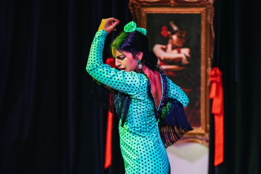 La Alborea flamenco show Granada tablao venue