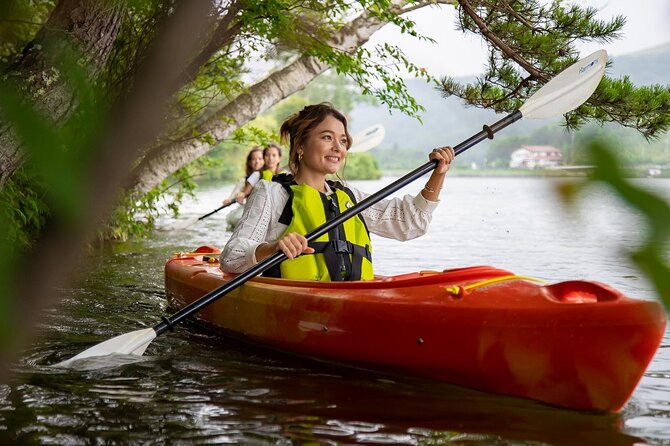Guided Canoe Tour to the Springs and Highlands of Shirakaba Lake - Discover the Serene Shirakaba Lake
