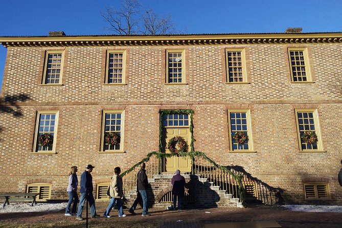 Guided Colonial Christmas Tour in Williamsburg