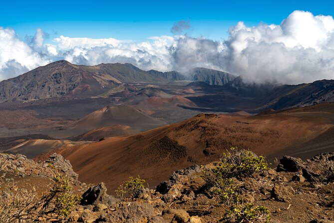 Haleakala Crater Hiking Experience - Location and Overview