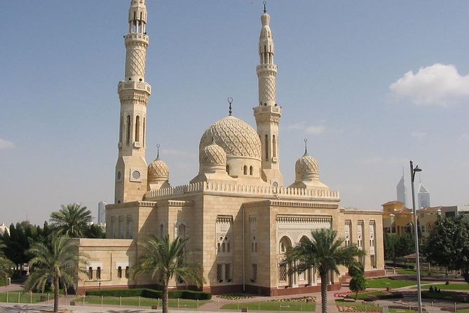 Half Day Dubai City Tour & Visit to Dubai Aquarium Underwater Zoo