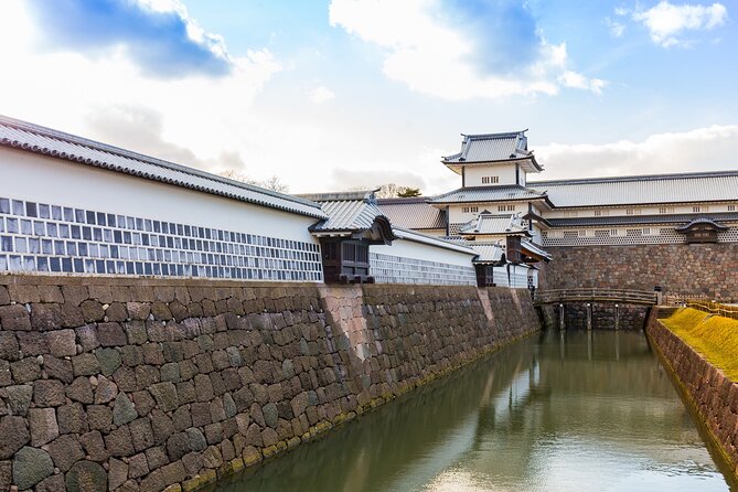 Half Day Private Tour With Photoshoot by Photographer in Kanazawa - Exploring the Samurai Neighborhood