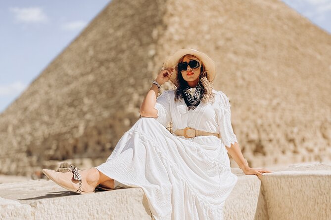 Half Day Tour of Giza Pyramids With Tour Guide & Photographer