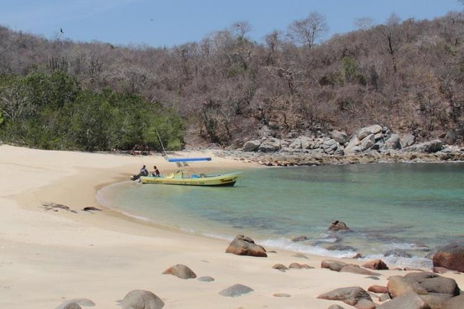 Huatulco Shore Excursion: Seven Bays Private Tour