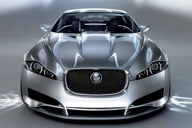 JAGUAR Chauffeur Car Service to Laguardia Airport