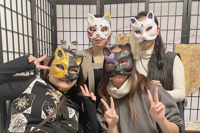 Japanese Culture Experience [Making Accessories] in Tokyo Asakusa