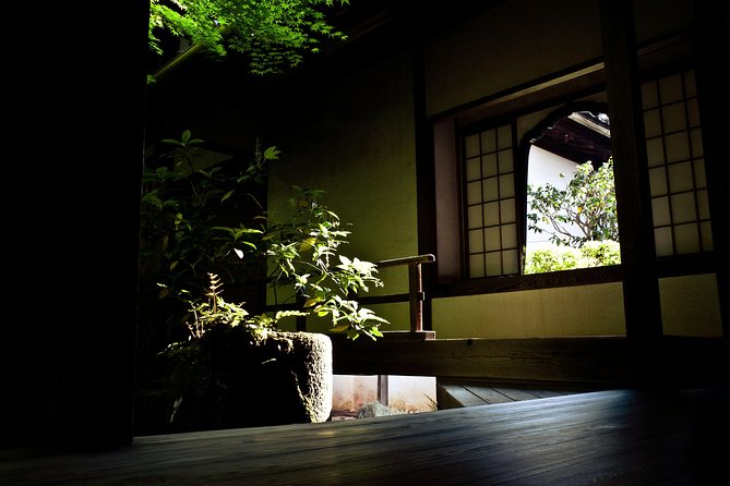 Kyoto Hidden Gardens Group Walking Tour