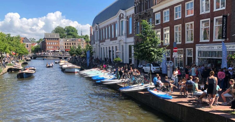 Leiden: Paddleboard Rental to Explore Leidens Canals