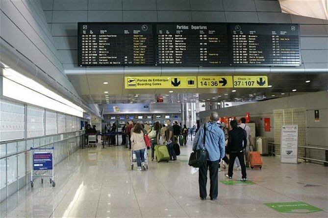 Lisbon Airport (LIS): Private Transfers to Airport or Lisbon.