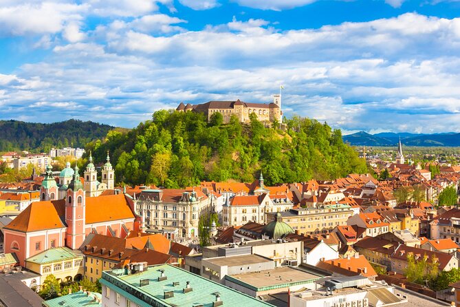 Ljubljana Scavenger Hunt and Highlights Self-Guided Tour
