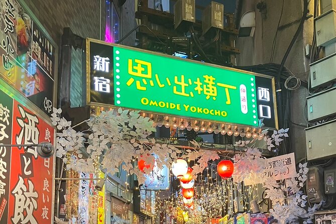 Local Izakaya(Japanese Traditional Bar) Hopping in Shinjuku