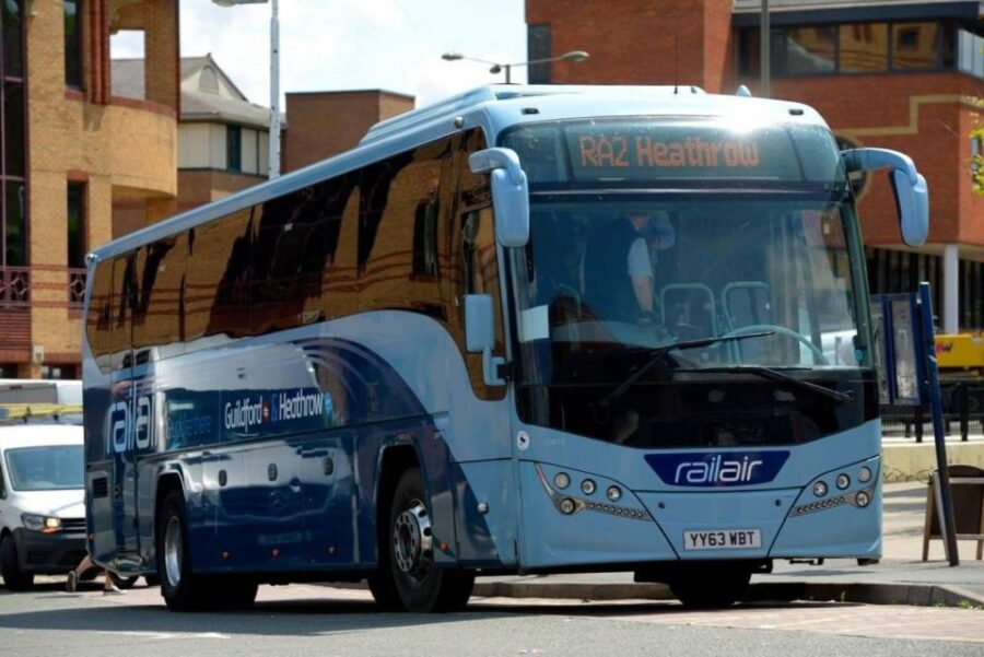 London Heathrow Airport: Coach Travel From/To Reading