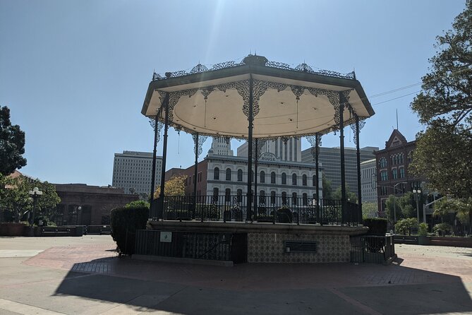 Los Angeles Scavenger Hunt Walking Tour Review - Questions About Your Stay