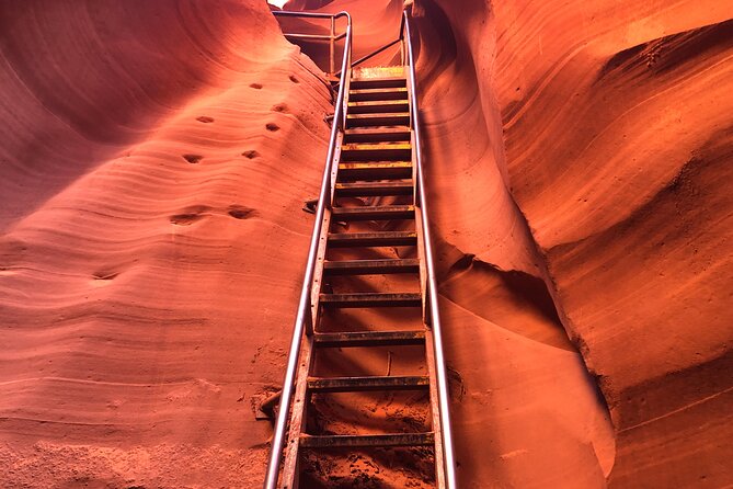 Lower Antelope Canyon Hike and Water Antelope Canyon Kayak