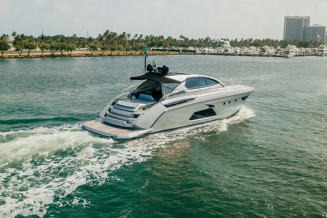 Luxury 65FT Azimut Yacht Review - Key Features and Amenities
