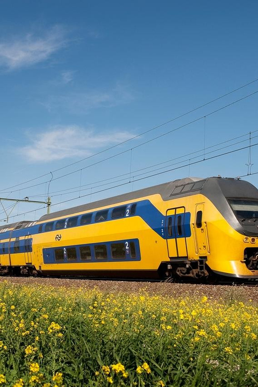 Madurodam: Train + Tram Transferring To/From Amsterdam