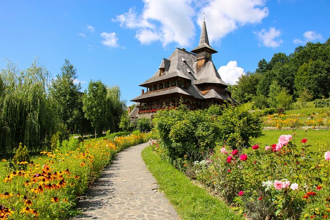 Magic Christmas Tour in Maramures