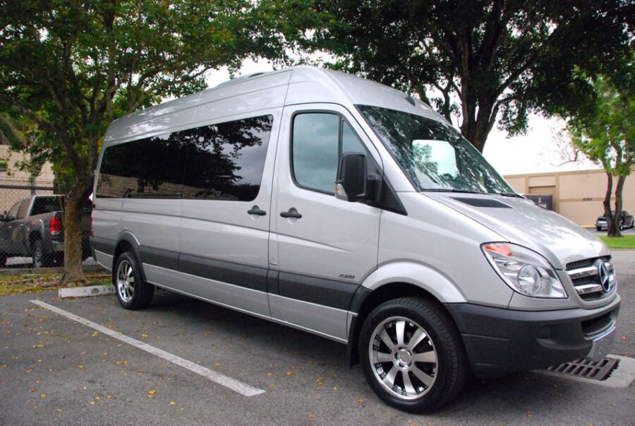 Marrakech: Private 1-Way Bus or Van Transfer to Agadir