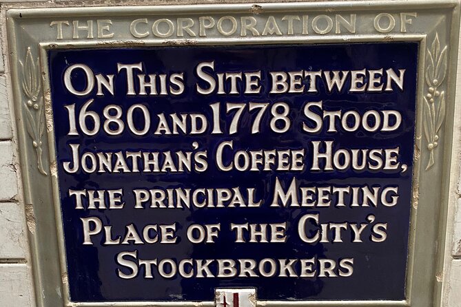 Money and Power in the City Sightseeing Tour