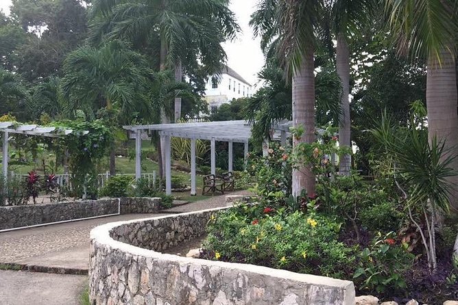 Montego Bay to Rose Hall Great House & Luminous Lagoon Night Tour - Tour Highlights