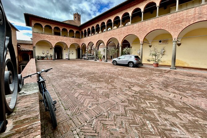 Mysterious Siena City Bike Tour
