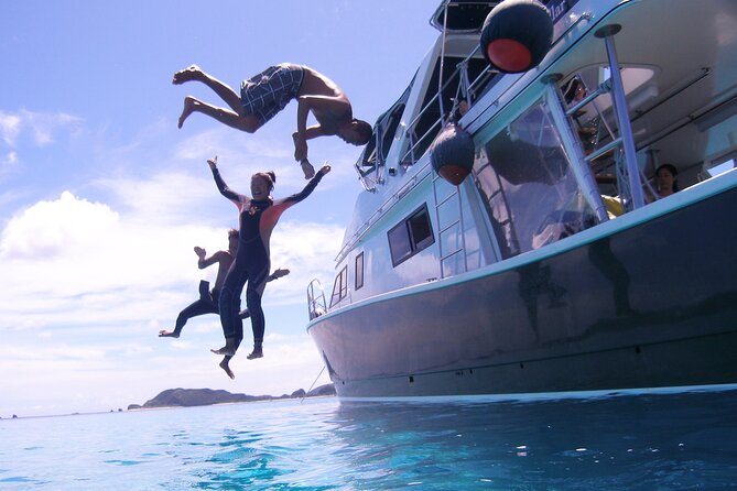 Naha: Kerama Islands Snorkeling Tour/Limited Time Whale Watching