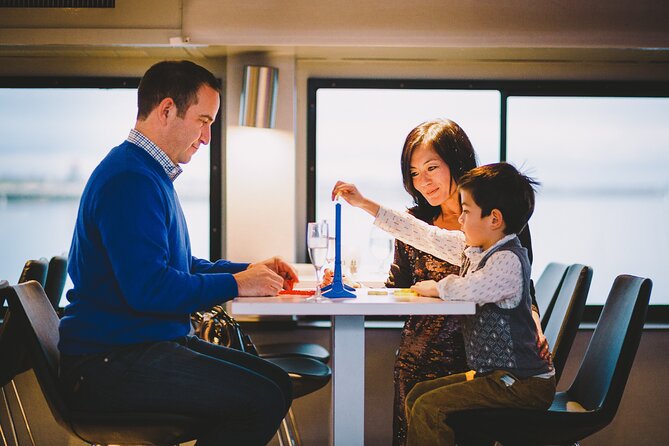 New York Fathers Day Dinner Buffet Cruise Review - Entertainment and Amenities