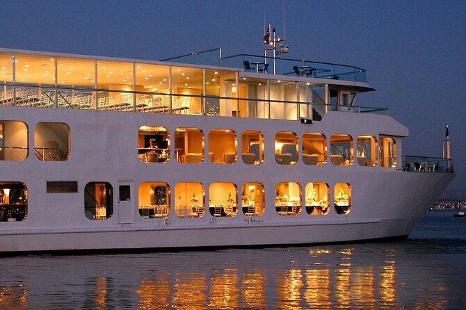 NYC July 4th Fireworks Yacht Review - Inclusions