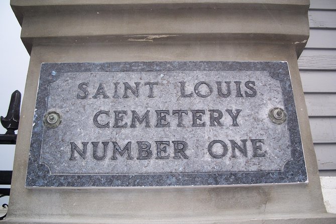 One Hour Saint Louis Cemetery Number One Walking Tour