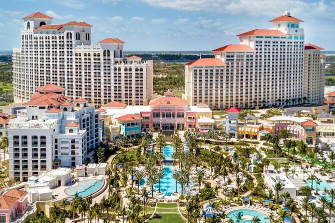 One Way Shared Shuttle NAS Airport to Cable Bch Hotels-Free Wifi