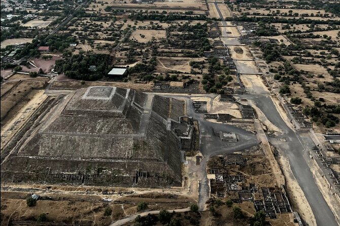 Panoramic Flight to Teotihuacanán in Small Plane 2 People