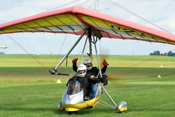 PARIS: Learn to Fly a Helicopter or an Ultralight Aircraft - Overview of the Experience