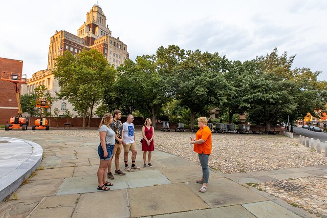Philadelphias Haunted History & Ghost Nighttime 1.5 Hour Tour