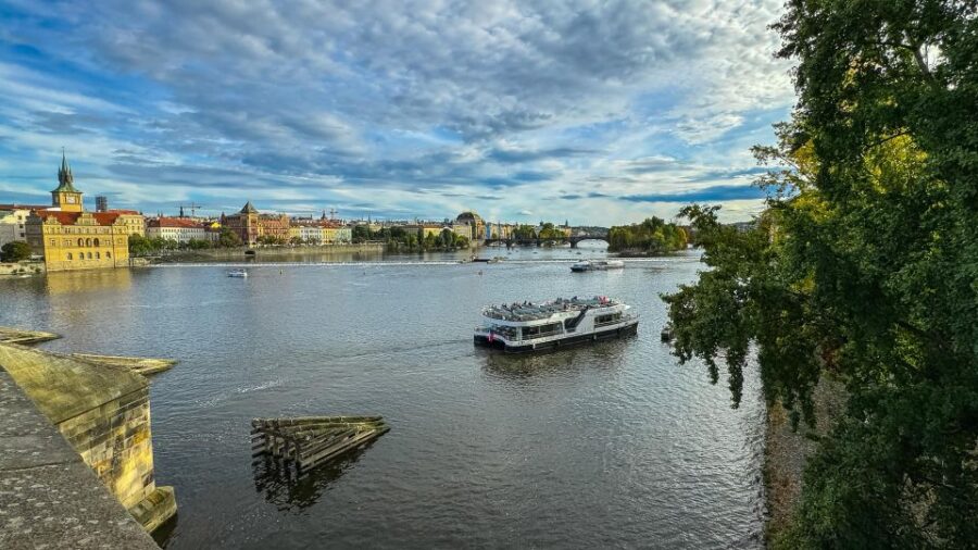 Prague: Vltava River Sightseeing Cruise