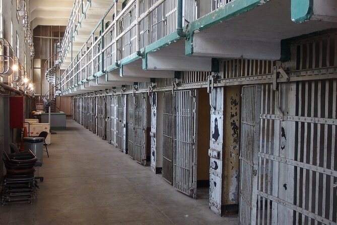 Private 2 Hours Night Tour in Alcatraz Island - Overview of the Night Tour Experience