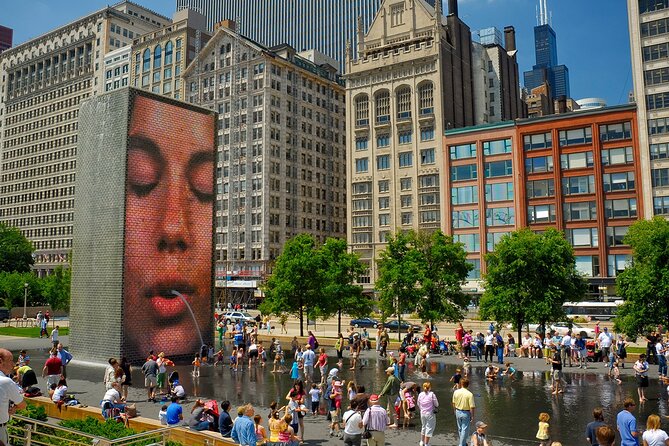 Private & All-Inclusive Chicago Downtown Highlights Walking Tour