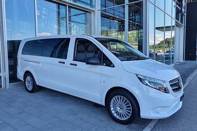 Private Arrival Transfer: From Zurich Airport to Winterthur